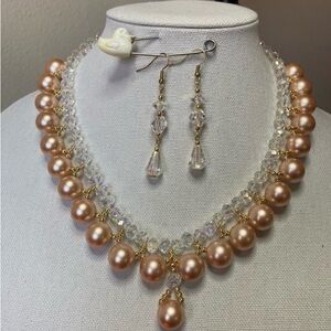 Elegant Pearl and Crystal Necklace Set